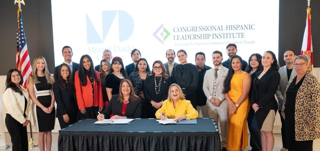 Miami Dade College and CHLI Announce Partnership to Expand Leadership and Public Service Opportunities for Hispanic Students 1 image |