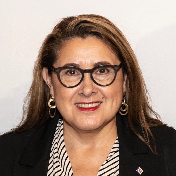 Mary Ann Gomez Orta headshot
